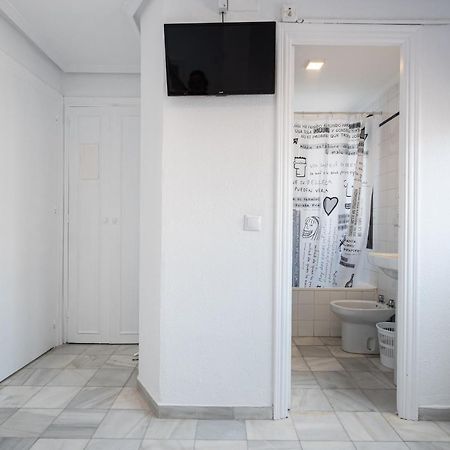 Hostal Alicia San Pedro de Alcantara Bagian luar foto